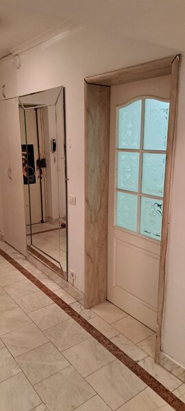 Decebal, Alba Iulia, 100 mp.